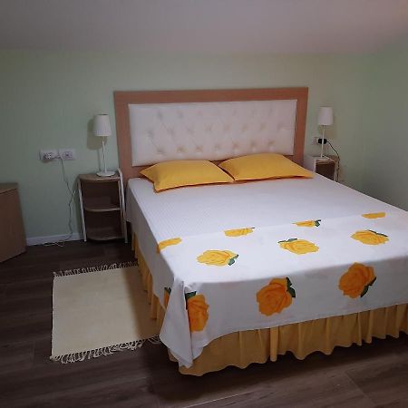 Villa Leyland Golem  Εξωτερικό φωτογραφία