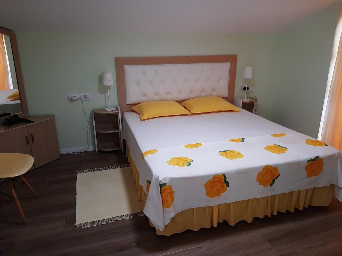 Villa Leyland Golem  Εξωτερικό φωτογραφία